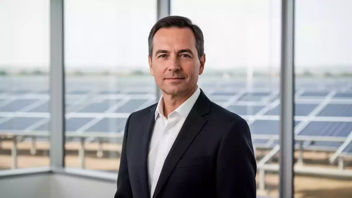 Photon Energy ordnet Führung neu und verschiebt Jahresbericht 2025