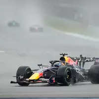 Der erste Sieg für Verstappen in diesem Jahr.  - Foto: Aijaz Rahi/AP/dpa