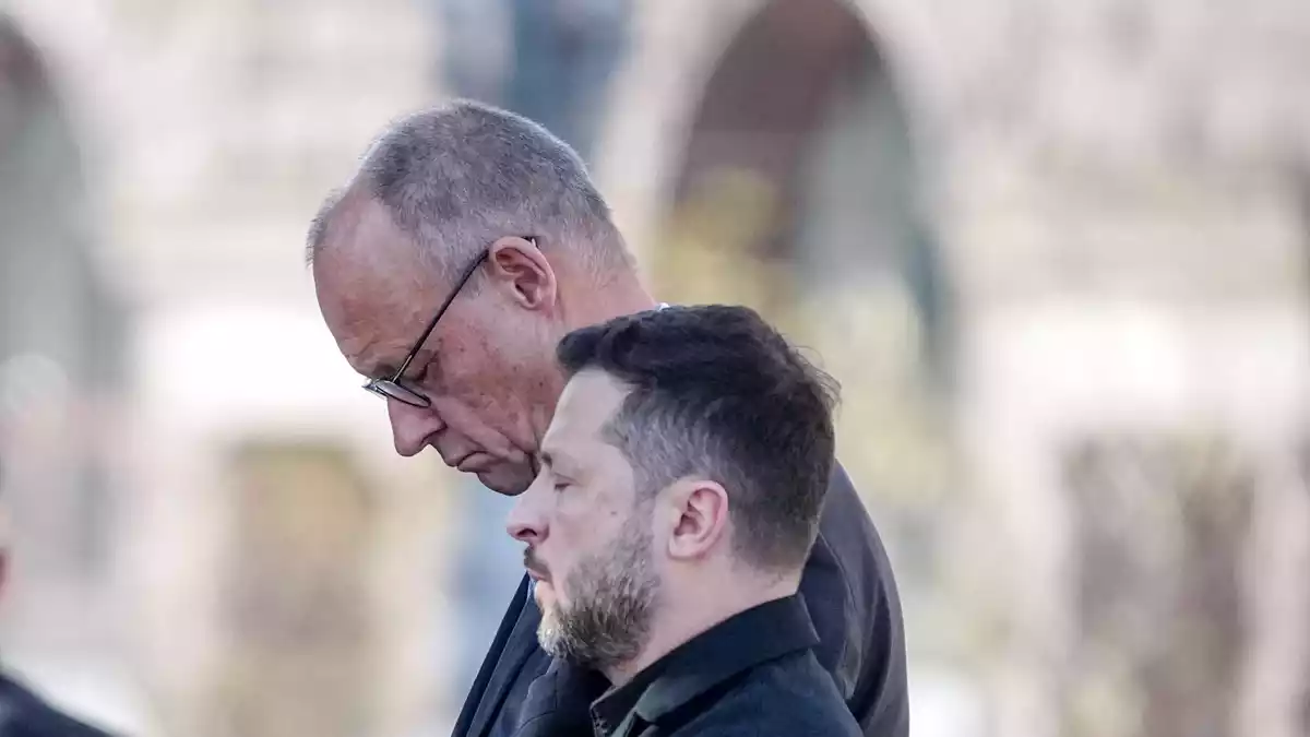 Merz sagte, er bringe Selenskyj die Botschaft mit: «Auf unsere Hilfe könnt ihr weiter zählen.»  - Bild: Kay Nietfeld/dpa