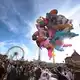 Perfektes Wiesn-Wetter dürfte zu den hohen Besucherzahlen beigetragen haben.  - Bild: Karl-Josef Hildenbrand/dpa