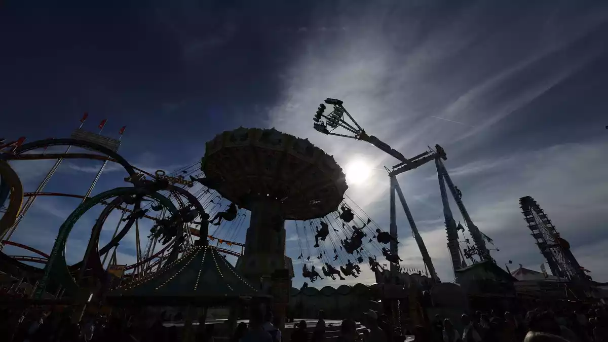 Die Wiesn gilt als das größte Volksfest der Welt. - Bild: Karl-Josef Hildenbrand/dpa