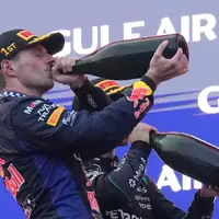 Auf diesen Sieg musste Verstappen länger warten.  - Foto: Aijaz Rahi/AP/dpa
