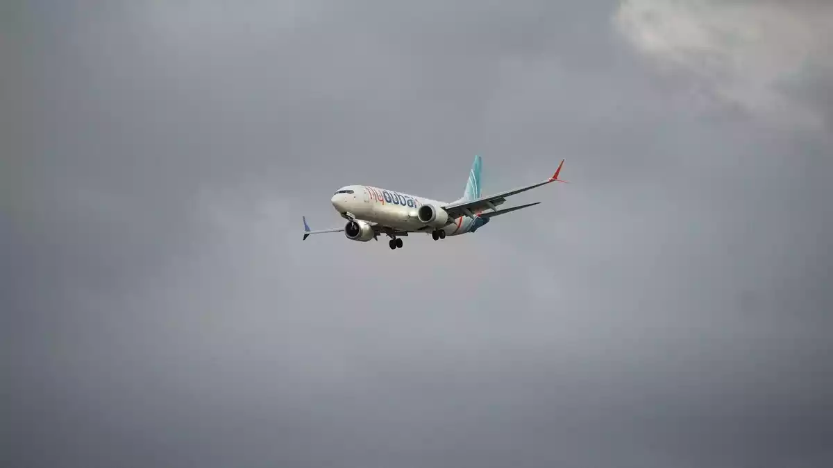 Dramatische Minuten an Bord der Flydubai-Maschine. (Archivbild) - Bild: Ohad Zwigenberg/AP/dpa