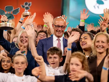 Beim Deutschen Schulpreis gab es für Merz endlich mal positive Impulse. (Archivfoto) - Foto: Fabian Sommer/dpa