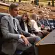 Nach der krachenden Niederlage seiner Dekrete zur Wohnungspolitik hat Spaniens linker Regierungschef Pedro Sánchez (l) die Notbremse gezogen und Neuwahlen angekündigt. (Archivbild) - Bild: Eduardo Parra/EUROPA PRESS/dpa