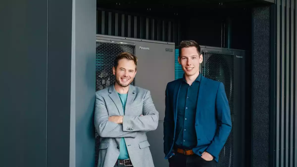 Noch mehr Tempo für die Wärmewende im Gebäudebestand: EnerCube und Panasonic fixieren strategische Partnerschaft - Bild: presseportal.de