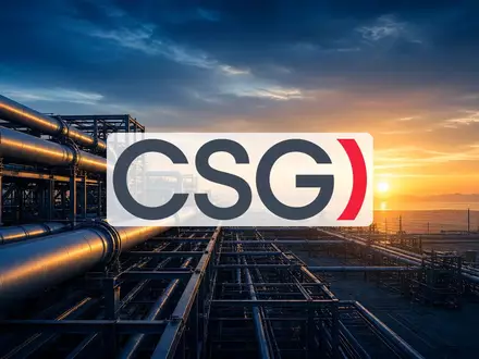 Moderne industrielle Infrastruktur und Rohrleitungen bei Sonnenaufgang als Symbol für internationale Kooperation. - Foto: über boerse-global.de
