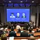 Der Nobelpreis für Medizin geht in diesem Jahr an die beiden Deutschen Peter Hegemann und Georg Nagel sowie den US-Forscher Karl Deisseroth. - Bild: Pontus Lundahl/TT News Agency/AP/dpa