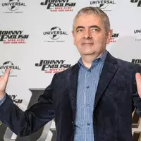 Rowan Atkinson kehrt auf die Theaterbühne zurück. (Archivbild) - Foto: Axel Heimken/dpa