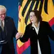 Steinmeier würdigte die gebürtige Griechin nicht nur für ihr künstlerisches Wirken, sondern auch für ihr Engagement in der Politik. - Bild: Bernd von Jutrczenka/dpa