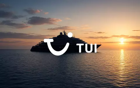 Luxuriöses Kreuzfahrtschiff bei Sonnenuntergang auf ruhigem Meer - Foto: über boerse-global.de