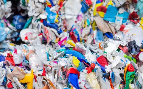 Steuerpflichtig sollen Kunststoffverpackungen sein, wenn deren Kunststoffanteil mehr als fünf Prozent beträgt. (Symbolbild) - Foto: Rolf Vennenbernd/dpa