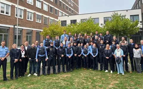 POL-PPTR: 40 neue Polizeibeamtinnen und -beamte verstärken das Polizeipräsidium Trier - Foto: presseportal.de