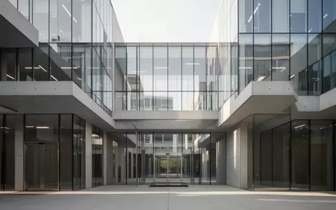 Moderne architektonische Fassade eines medizinischen Forschungsgebäudes bei Tageslicht. - Foto: über boerse-global.de