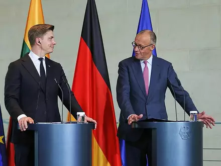 Mindaugas Sinkevicius und Friedrich Merz am 05.10.2026 - Foto: via dts Nachrichtenagentur