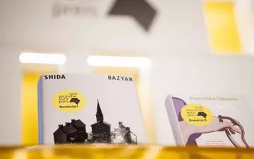 Die Jury lobte unter anderem die Erzählweise von Shida Bazyars «Die Lücke». - Foto: Hannes P. Albert/dpa
