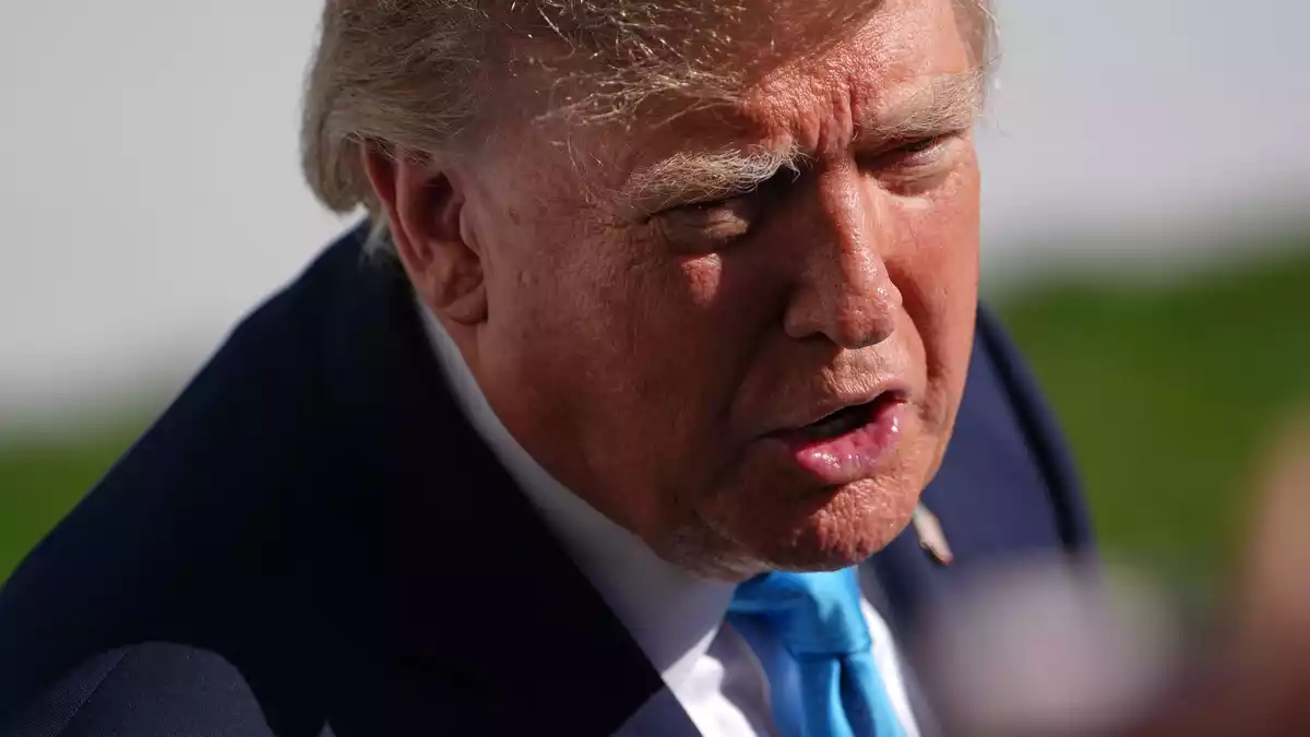 US-Präsident Trump widerspricht mit seinen Aussagen denen seines Außenministers Rubio.  - Bild: Julia Demaree Nikhinson/AP/dpa