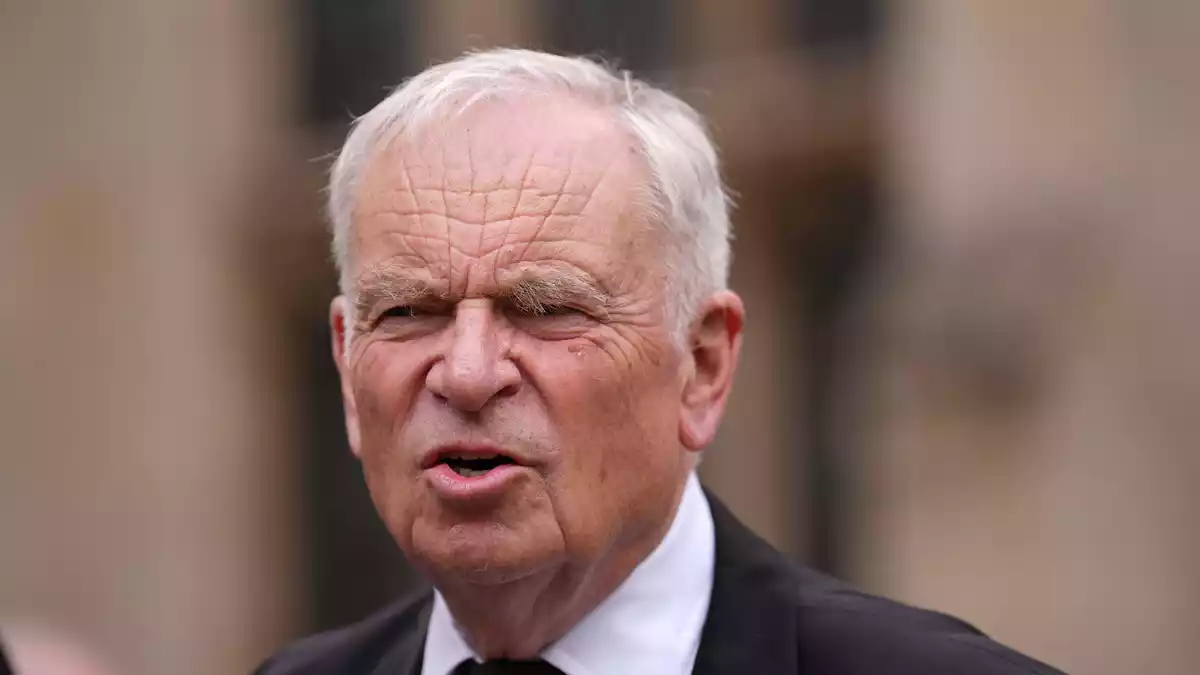 Der britische Autor Jeffrey Archer ist mit 86 Jahren gestorben. - Bild: Joe Giddens/PA Wire/dpa
