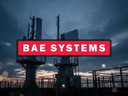 Abstrakte Darstellung von moderner Radartechnologie vor einem dramatischen Abendhimmel als Symbol für die Verteidigungsindustrie. - Foto: über boerse-global.de