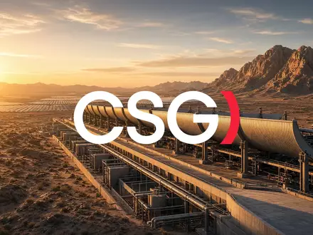 Großes Industrieprojekt in einer weitläufigen Landschaft bei Sonnenuntergang. - Foto: über boerse-global.de