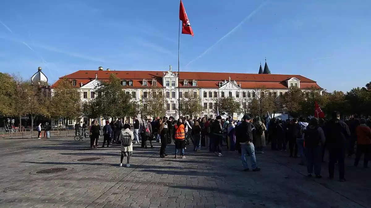 Neuer Landtag von Sachsen-Anhalt erstmals zusammengekommen