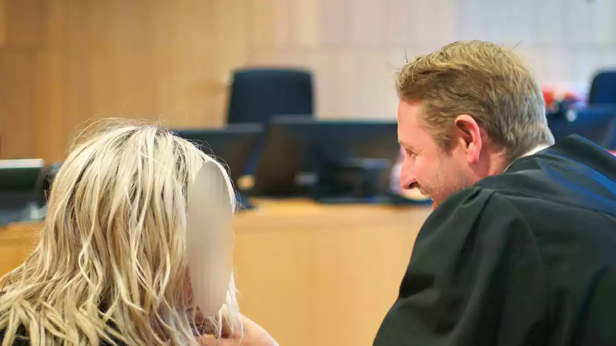 Die 55-Jährige befindet sich als Transfrau im Männergefängnis. - Bild: Uwe Lein/dpa