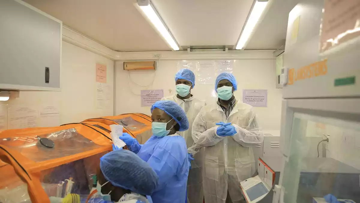 Das Bundibugyo-Virus grassiert seit Monaten in der Demokratischen Republik Kongo. (Archivbild) - Bild: Sebastien Kitsa Musayi/AP/dpa