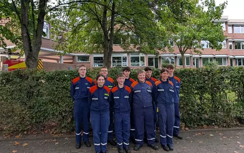 FW Beverungen: Leistungsspange erfolgreich abgelegt / Jugendfeuerwehren der Stadt Beverungen stellen gemischte Gruppe bei der Abnahme in Bad Oeynhausen - Foto: presseportal.de