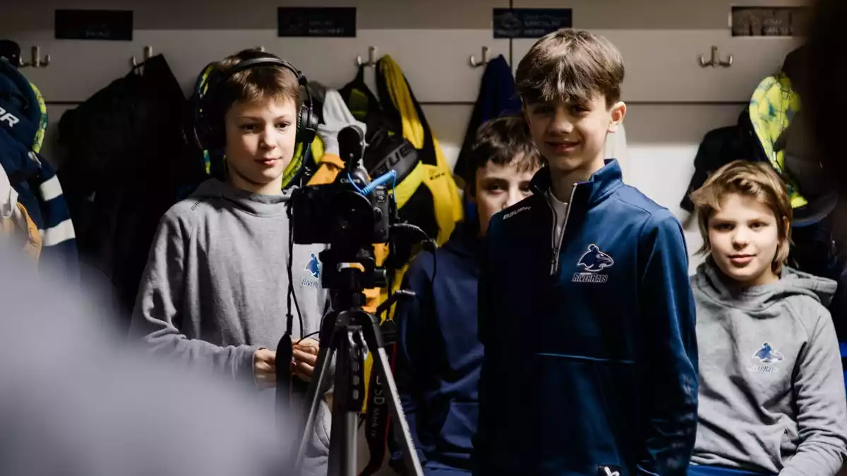 Jetzt bewerben für den BR-Jugendwettbewerb WIR: Geschichten gesucht, die Mut machen / Erlebnisse für Verein oder Schule gewinnen - Bild: presseportal.de