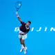 Novak Djokovic gewinnt das Finale in Peking. - Bild: Andy Wong/AP/dpa