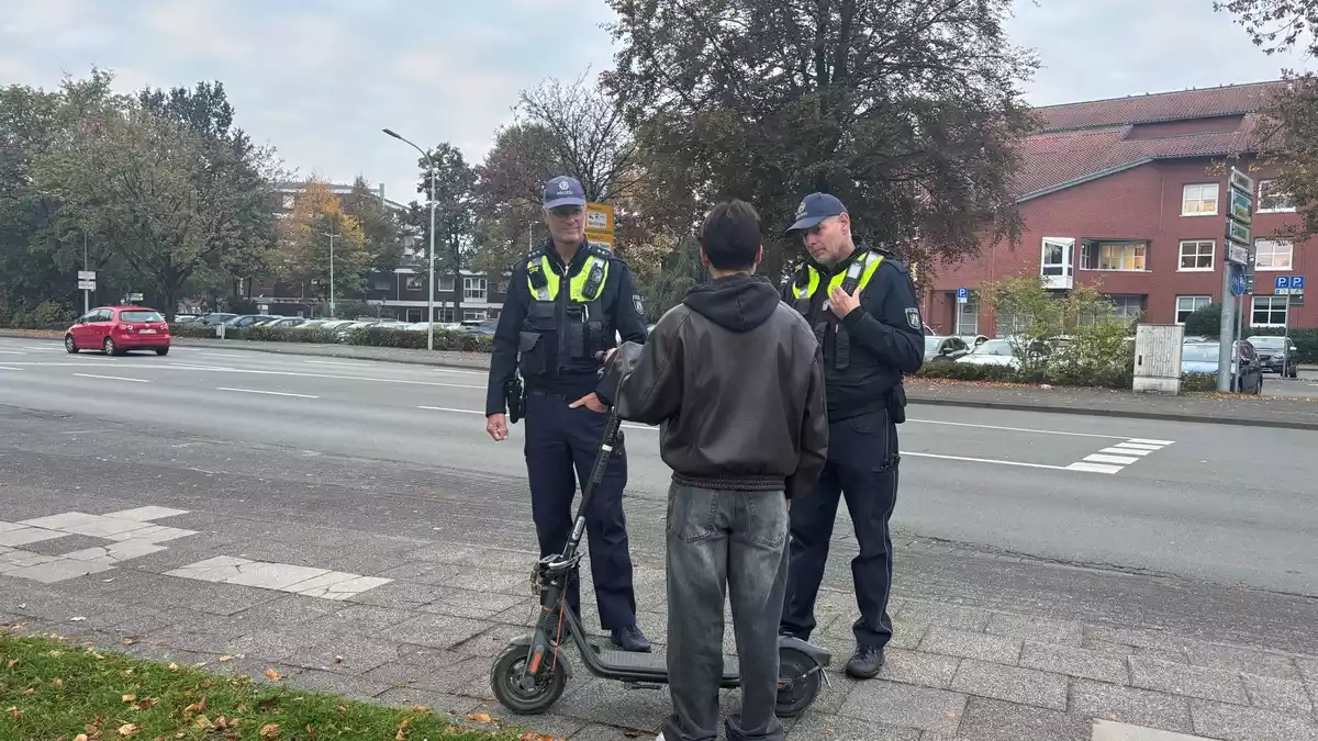 POL-COE: Coesfeld/Polizei führt E-Scooter Kontrollen im Bereich von Schulen durch - Bild: presseportal.de