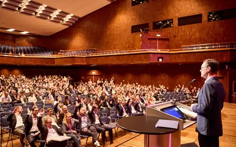 Gelenkchirurgie im Fokus: 1.175 Fachteilnehmende beim AGA-Kongress im Congress Innsbruck - Foto: presseportal.de