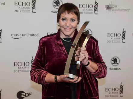 Die Künstlerin wird nun mit einem renommierten Theaterpreis ausgezeichnet. (Archivbild) - Foto: Axel Heimken/dpa