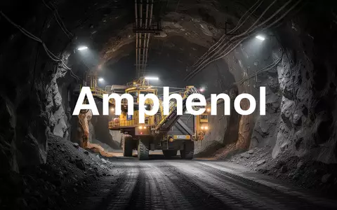 Industrielle Untertagemine mit dramatischer Beleuchtung als Symbol für Rohstoffgewinnung und wirtschaftliches Wachstum - Foto: über boerse-global.de