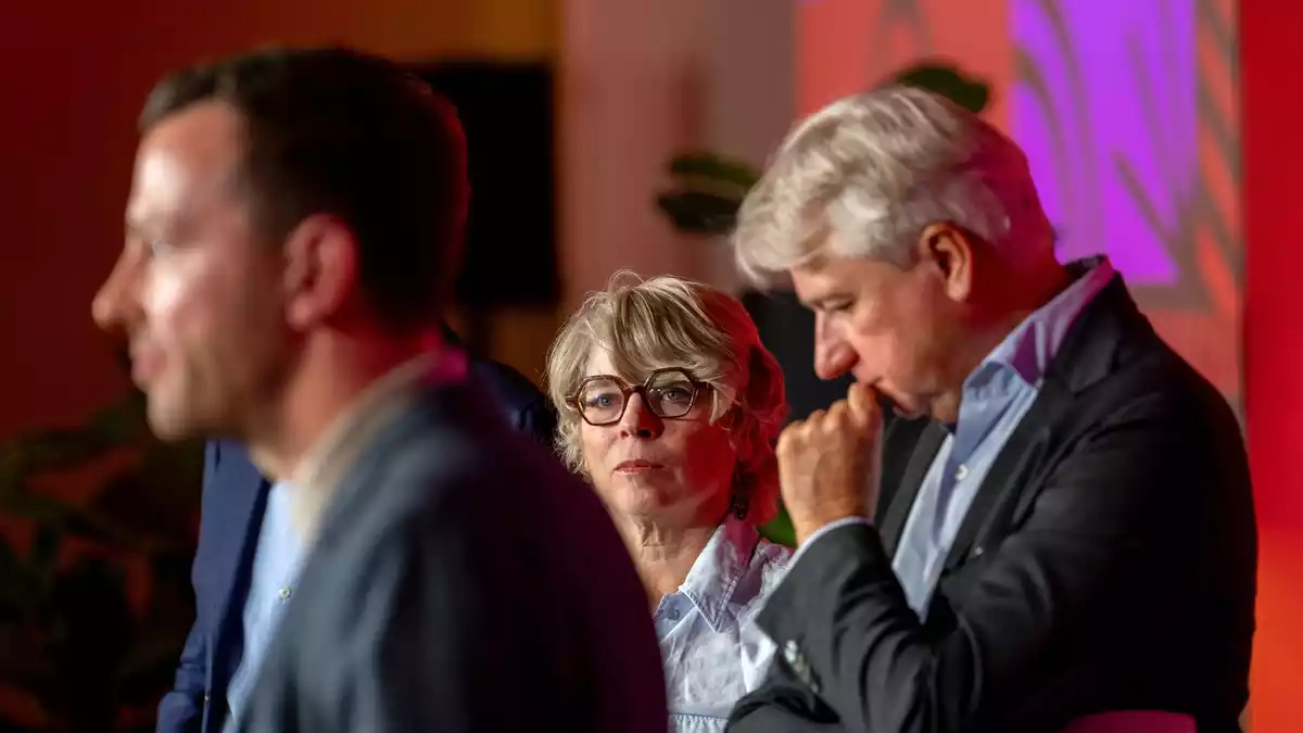 Zum Auftakt der Messe stimmt die Branche nachdenkliche Töne an. - Bild: Andreas Arnold/dpa