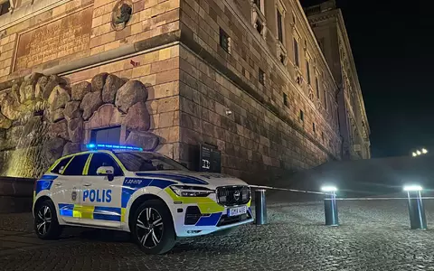 Am Königsschloss in Stockholm war die Polizei im Einsatz. - Foto: Steffen Trumpf/dpa