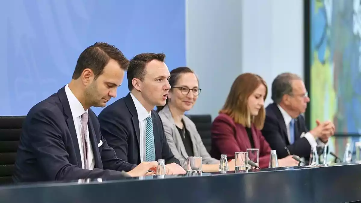 Linke kritisiert Zusammensetzung von Rentenkommission