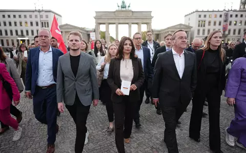 Die SPD-Bundestagsfraktion versammelte sich zum Protestmarsch in Berlin.  - Foto: Kay Nietfeld/dpa