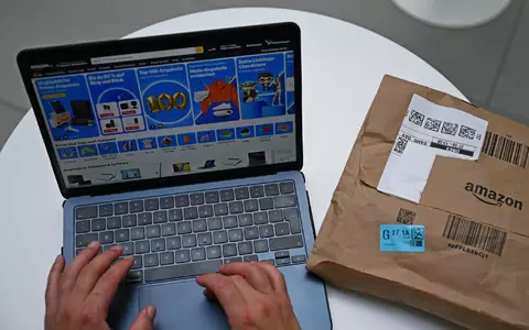 Bei keinem anderen Online-Händler bestellen Kunden so viel wie bei Amazon. - Foto: Michael Brandt/dpa