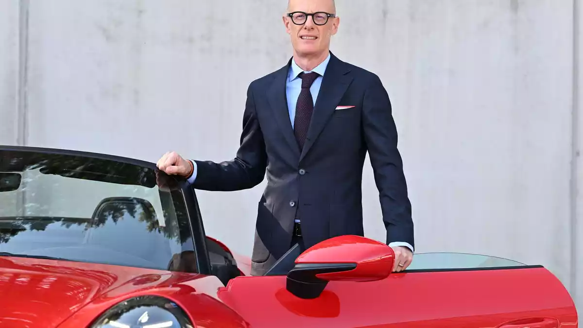Porsche-Chef Michael Leiters: «Effizienter, produktiver und profitabler.» - Bild: Bernd Weißbrod/dpa