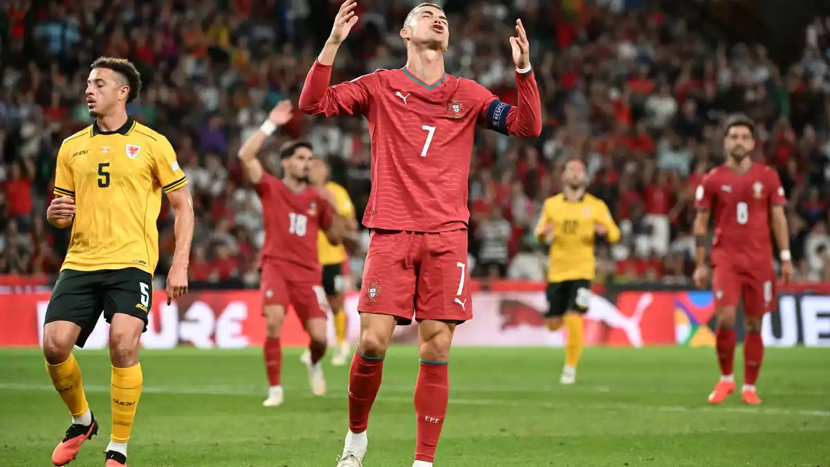 Gegen Wales durfte Ronaldo noch spielen. (Archivbild) - Bild: Zed Jameson/PA Wire/dpa