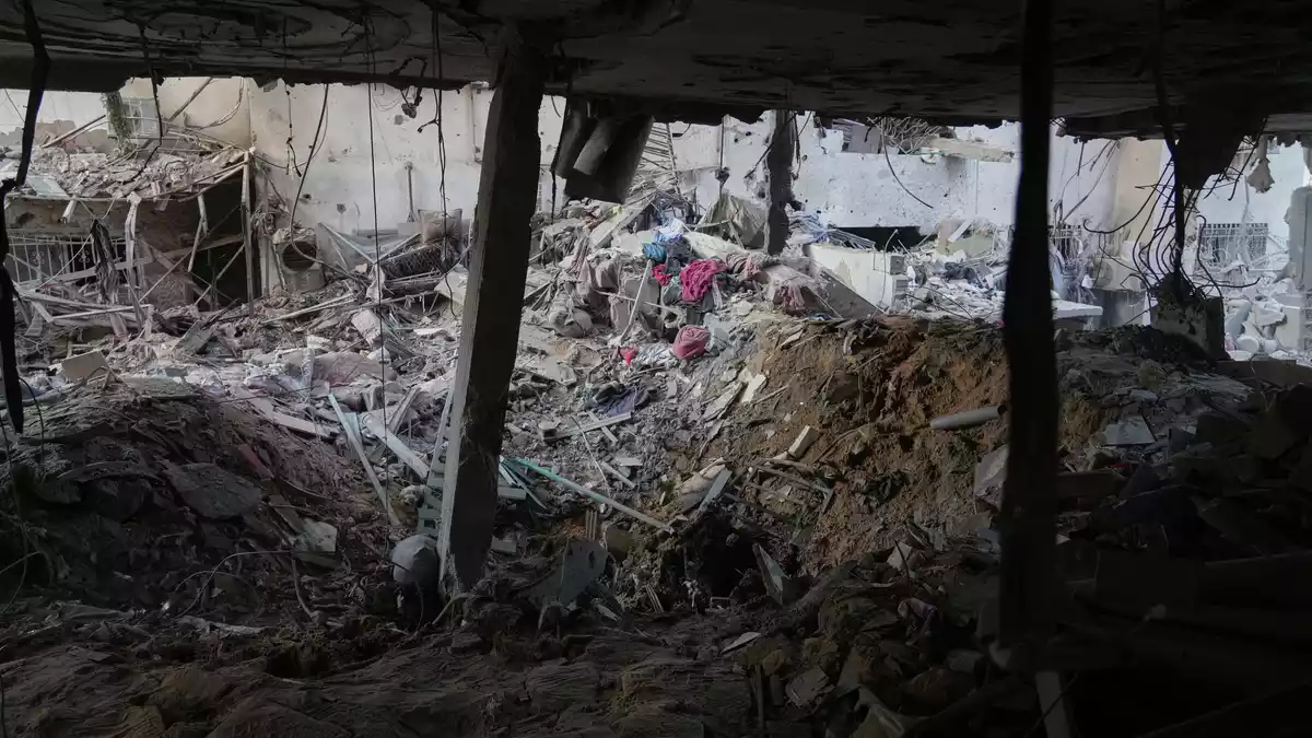 Der Hamas-Überfall löste den Gaza-Krieg aus, bei dem Israel Zehntausende Ziele in dem Küstenstreifen angriff. (Archivbild) - Bild: Jehad Alshrafi/AP/dpa
