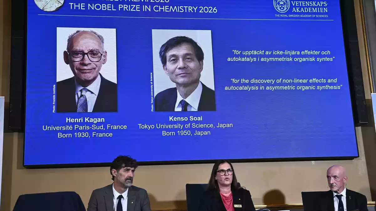 Der Nobelpreis für Chemie geht in diesem Jahr an den Franzosen Henri Kagan und den Japaner Kenso Soai. - Bild: Fredrik Sandberg/TT News Agency/AP/dpa