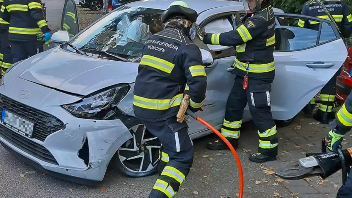 FW-M: Unfall auf dem Parkplatz (Moosach) - Bild: presseportal.de