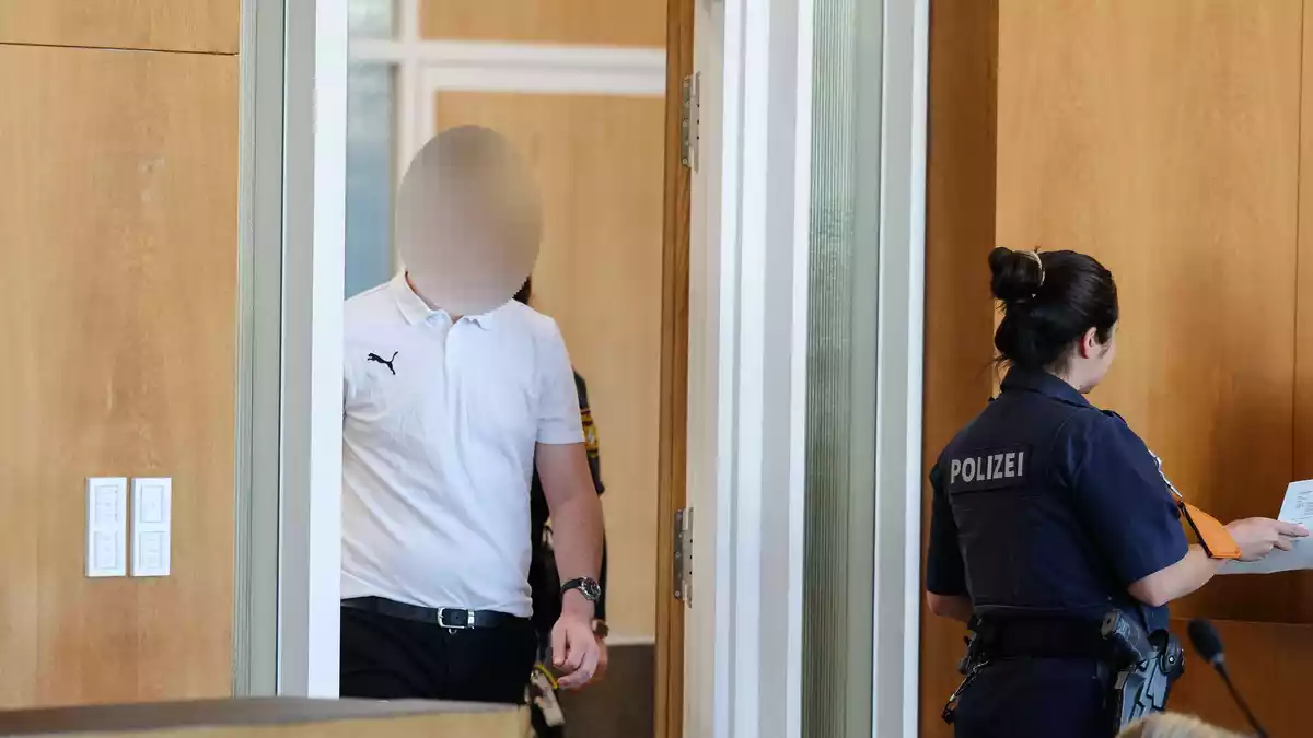 Der Angeklagte ist einschlägig vorbestraft. - Bild: Daniel Löb/dpa