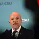 CSU-Landesgruppenchef Hoffmann warnt vor Linksbündnis in Berlin. - Bild: Michael Brandt/dpa