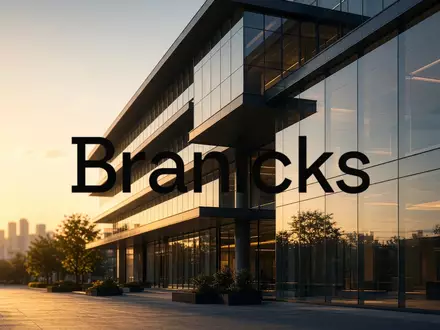 Moderne Glasfassade eines Bürogebäudes bei Sonnenuntergang als Symbol für den Immobilienmarkt. - Foto: über boerse-global.de
