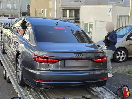Mit Durchsuchungen ist die Polizei gegen mutmaßliche Goldschmuggler vorgegangen. - Foto: Blaulicht-Solingen/dpa