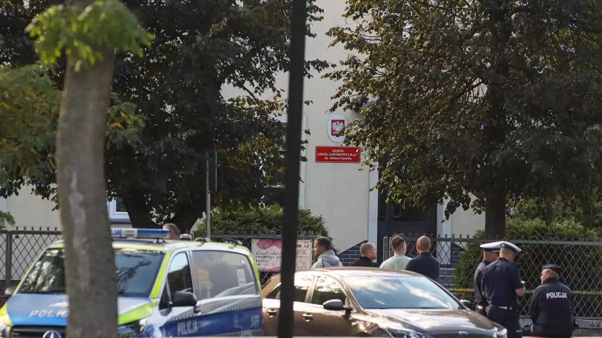 Bei der Messerattacke an einer Berufsschule in Polen sind mehrere Menschen verletzt worden. - Bild: Artur Reszko/PAP/dpa