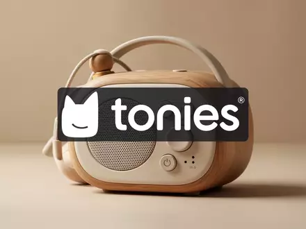 Modernes, minimalistisches Design eines Audiogeräts für Kinder in einer warmen, einladenden Umgebung. - Foto: über boerse-global.de